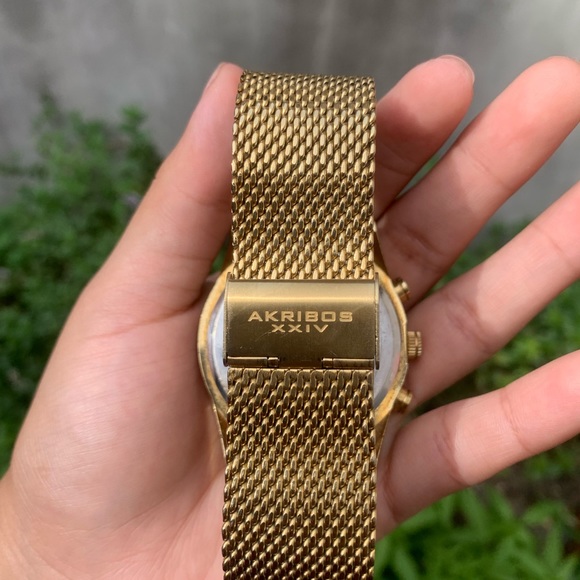 Akribos XXIV Mens Gold Tone Bracelet Watch - Picture 4 of 6